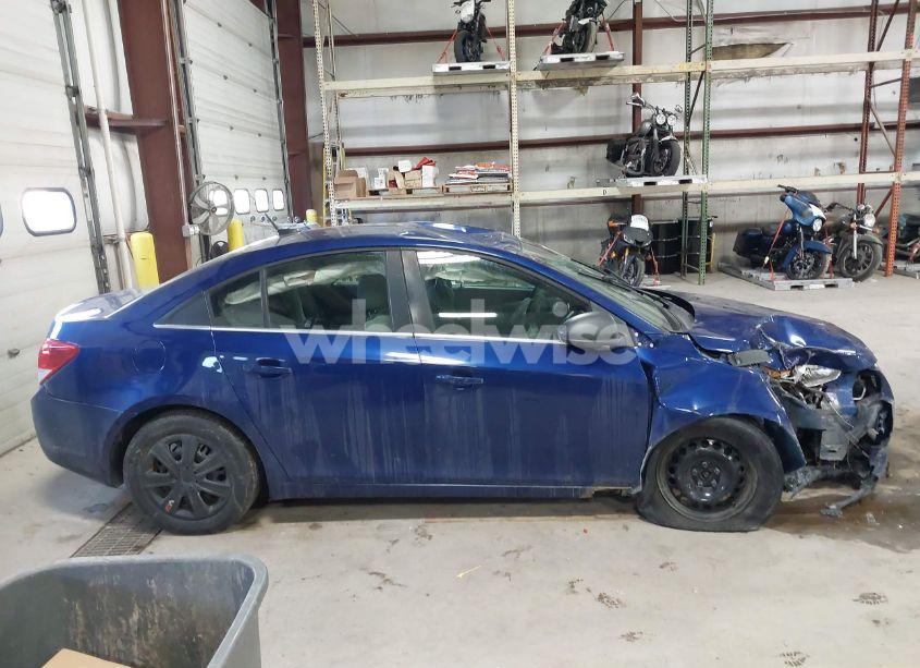 Photo 13 of 2012 Chevrolet Cruze LS (VIN 1G1PC5SH3C7233588)