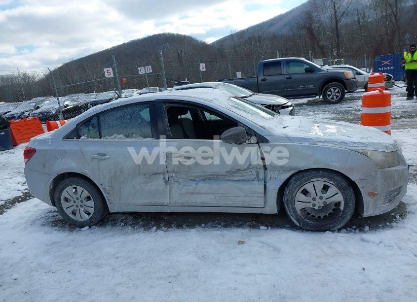 Photo 13 of 2012 Chevrolet Cruze LS (VIN 1G1PC5SH3C7252061)