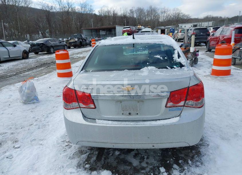 Photo 16 of 2012 Chevrolet Cruze LS (VIN 1G1PC5SH3C7252061)