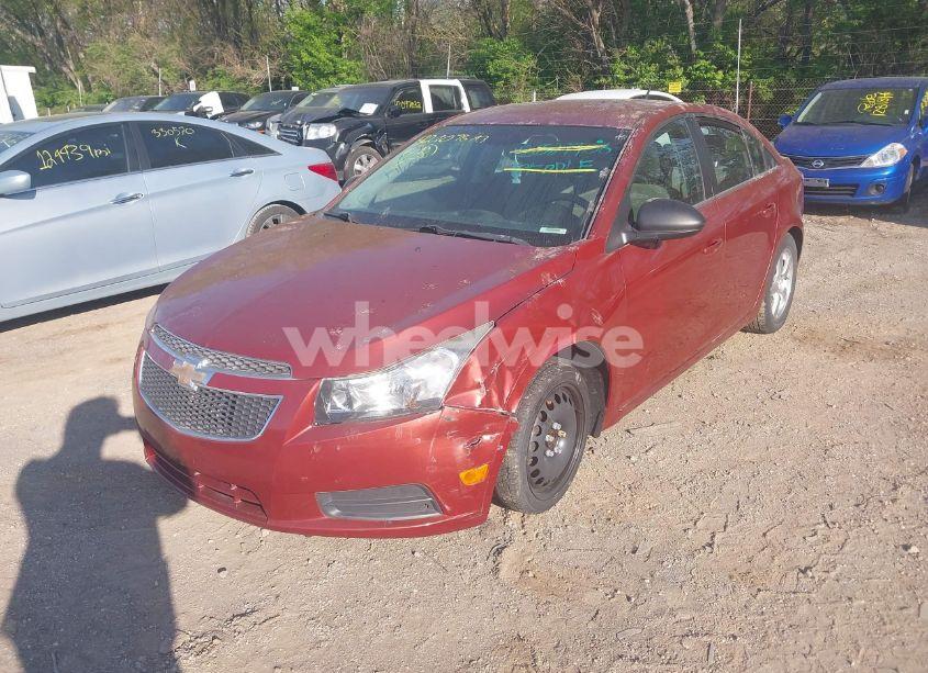 Photo 2 of 2012 Chevrolet Cruze LS (VIN 1G1PC5SH3C7263884)