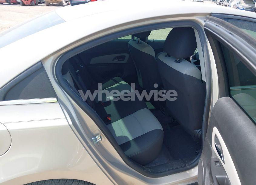 Photo 8 of 2012 Chevrolet Cruze LS (VIN 1G1PC5SH3C7283326)