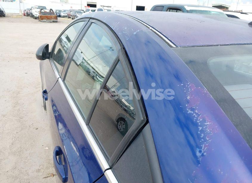 Photo 18 of 2012 Chevrolet Cruze LS (VIN 1G1PC5SH3C7339149)