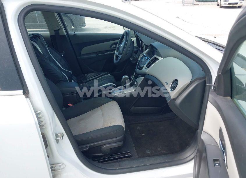 Photo 5 of 2011 Chevrolet Cruze LS (VIN 1G1PC5SH4B7117380)