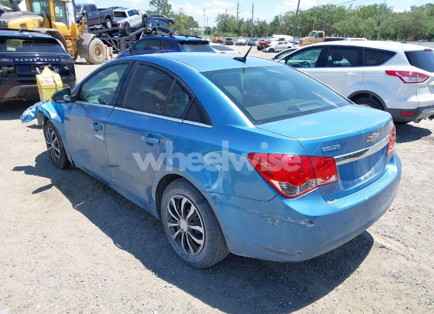 Photo 3 of 2012 Chevrolet Cruze LS (VIN 1G1PC5SH4C7116571)