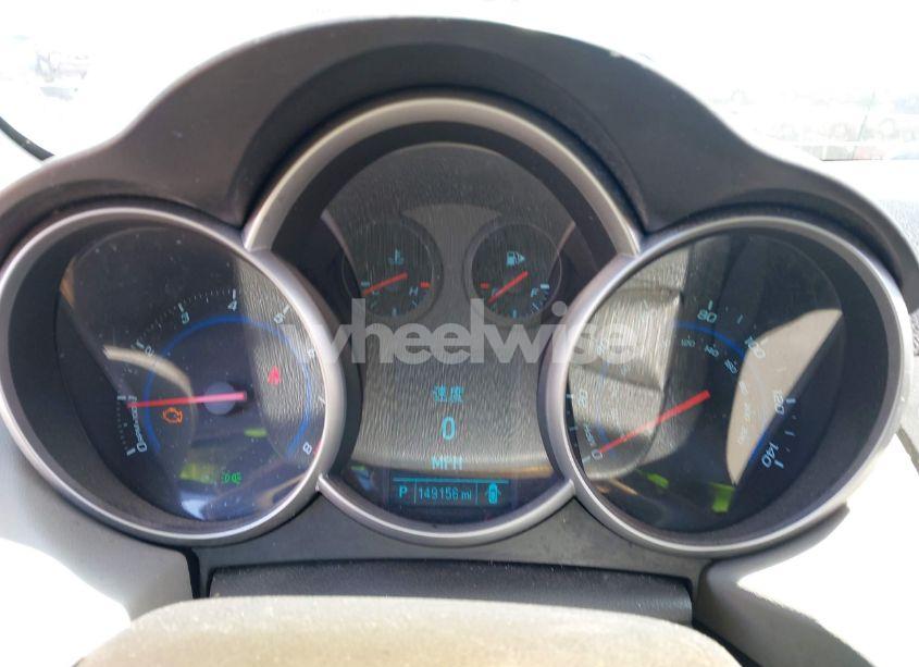 Photo 7 of 2012 Chevrolet Cruze LS (VIN 1G1PC5SH4C7116571)