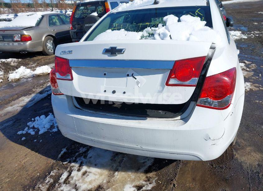 Photo 6 of 2012 Chevrolet Cruze LS (VIN 1G1PC5SH4C7254904)