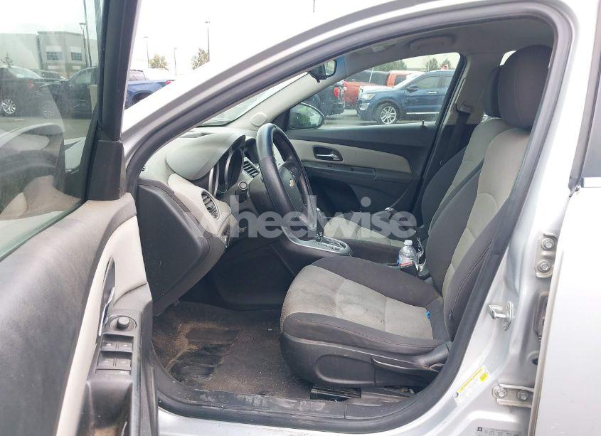 Photo 5 of 2012 Chevrolet Cruze LS (VIN 1G1PC5SH4C7300442)