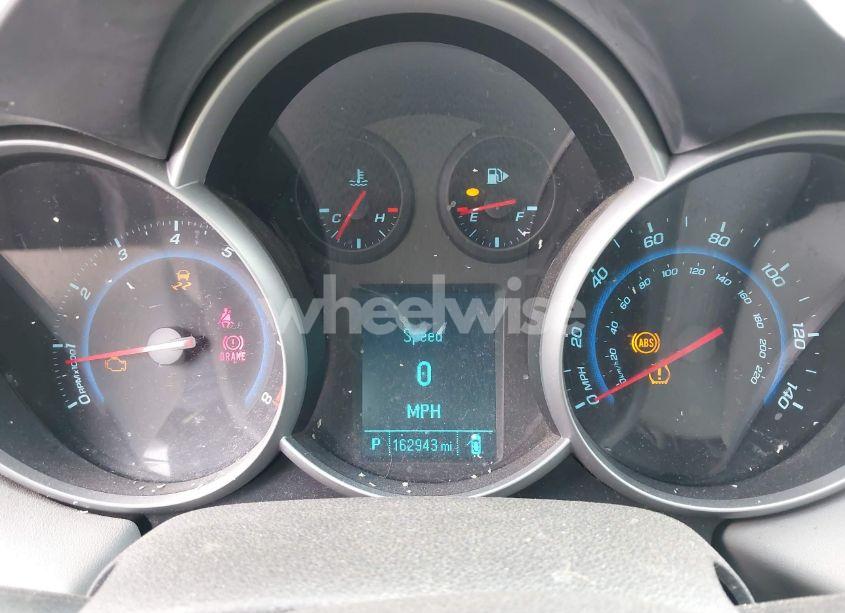 Photo 7 of 2012 Chevrolet Cruze LS (VIN 1G1PC5SH4C7300442)