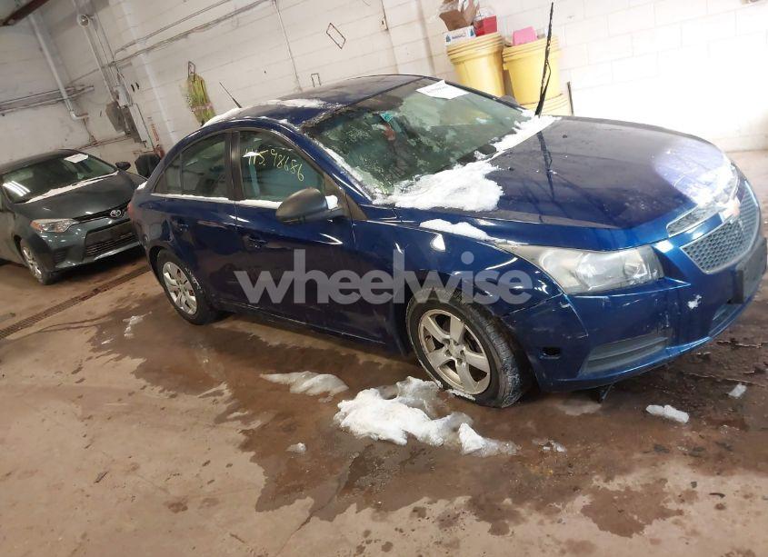 2012 Chevrolet Cruze LS (VIN 1G1PC5SH4C7302692) main photo