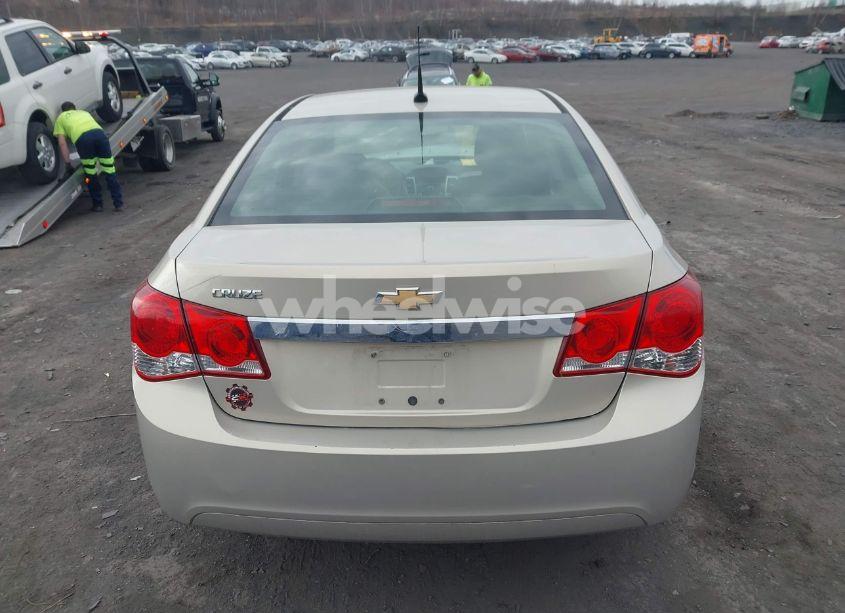 Photo 16 of 2012 Chevrolet Cruze LS (VIN 1G1PC5SH4C7327088)