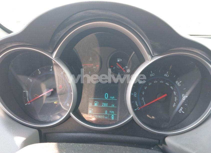 Photo 7 of 2012 Chevrolet Cruze LS (VIN 1G1PC5SH4C7327088)
