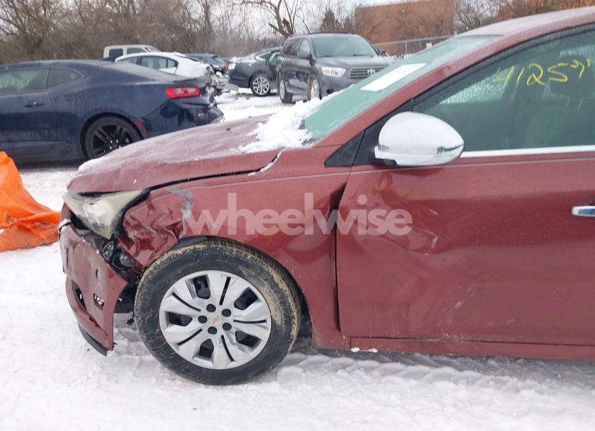 Photo 17 of 2012 Chevrolet Cruze LS (VIN 1G1PC5SH4C7390983)