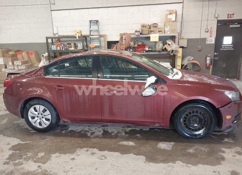 Photo 13 of 2012 Chevrolet Cruze LS (VIN 1G1PC5SH4C7408026)