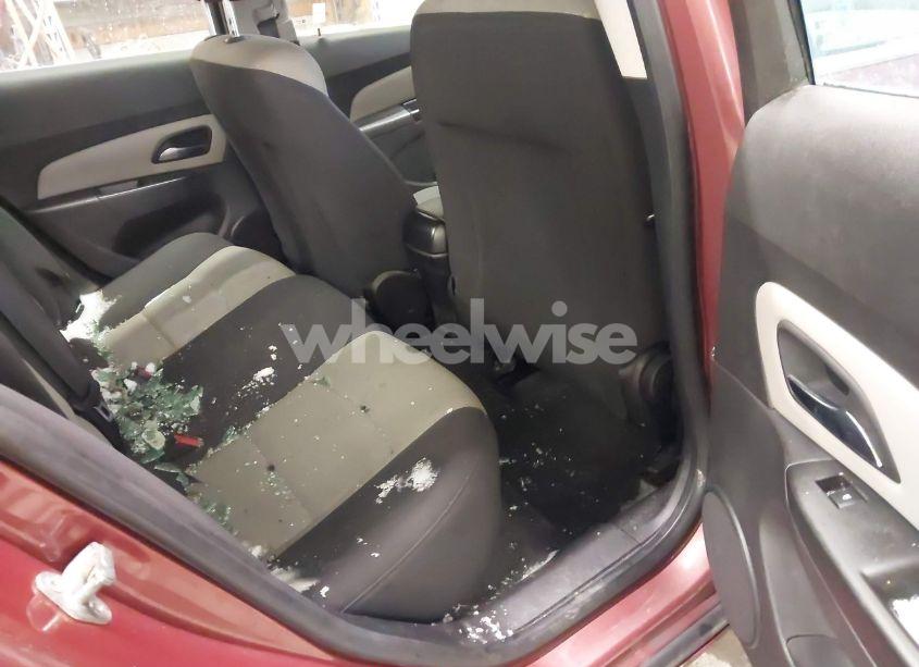 Photo 8 of 2012 Chevrolet Cruze LS (VIN 1G1PC5SH4C7408026)