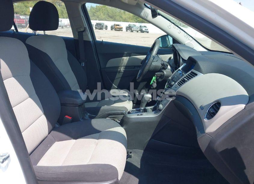 Photo 5 of 2016 Chevrolet Cruze LIMITED LS AUTO (VIN 1G1PC5SH4G7163878)