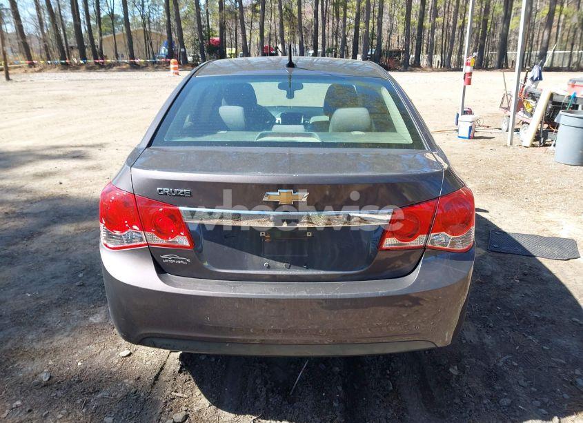 Photo 16 of 2011 Chevrolet Cruze LS (VIN 1G1PC5SH5B7101270)