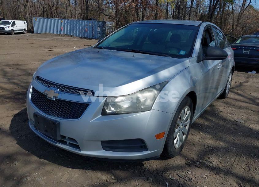 Photo 6 of 2011 Chevrolet Cruze LS (VIN 1G1PC5SH5B7129215)