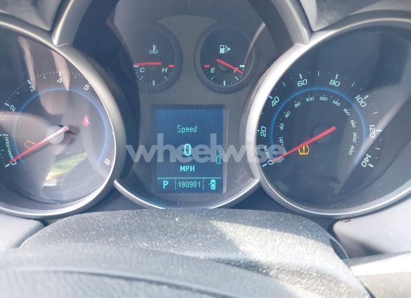 Photo 7 of 2011 Chevrolet Cruze LS (VIN 1G1PC5SH5B7129215)