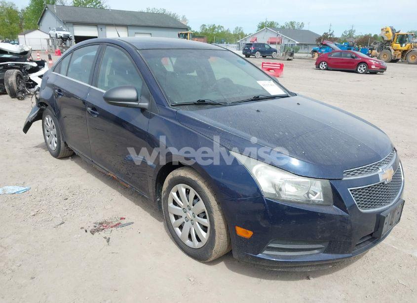 2011 Chevrolet Cruze LS (VIN 1G1PC5SH5B7190371) main photo