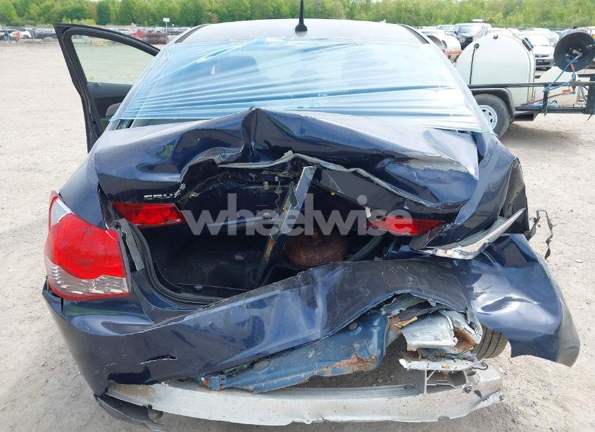 Photo 6 of 2011 Chevrolet Cruze LS (VIN 1G1PC5SH5B7190371)