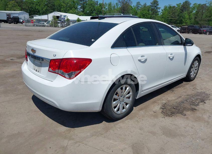 Photo 4 of 2011 Chevrolet Cruze LS (VIN 1G1PC5SH5B7224728)