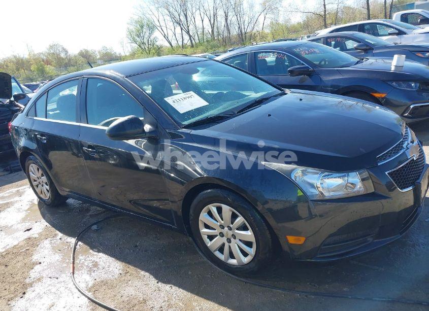 Photo 13 of 2011 Chevrolet Cruze LS (VIN 1G1PC5SH5B7254232)