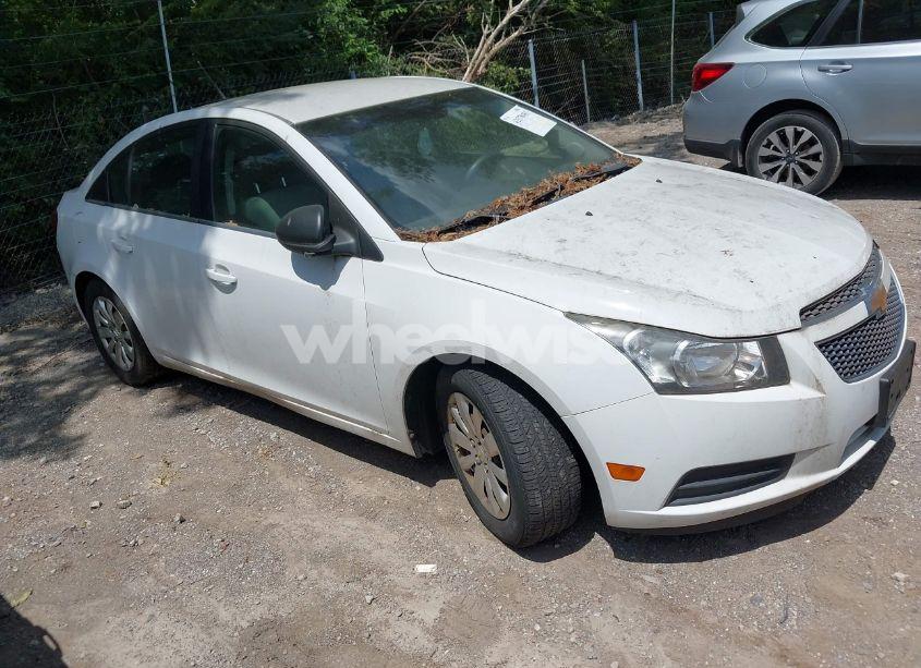 2011 Chevrolet Cruze LS (VIN 1G1PC5SH5B7257244) main photo