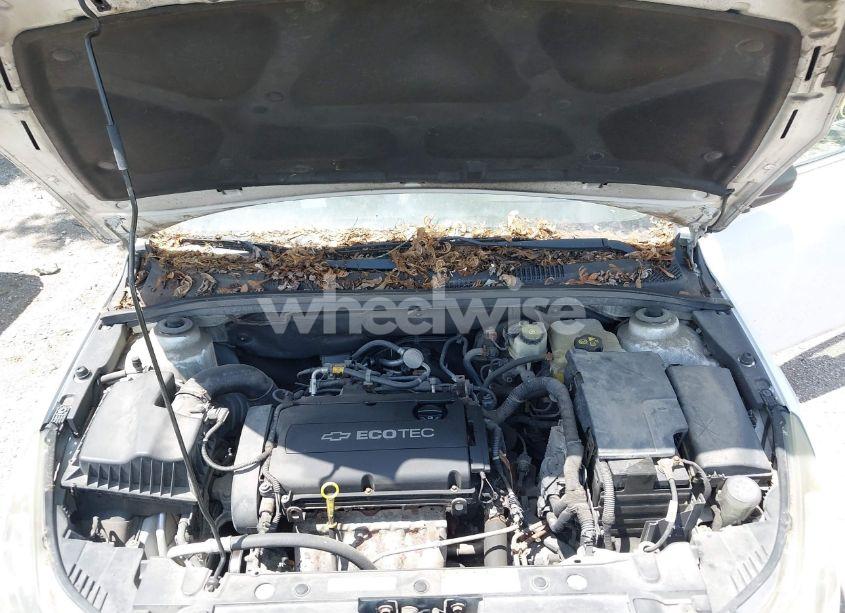 Photo 10 of 2011 Chevrolet Cruze LS (VIN 1G1PC5SH5B7257244)