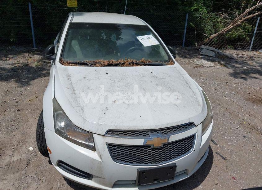 Photo 6 of 2011 Chevrolet Cruze LS (VIN 1G1PC5SH5B7257244)