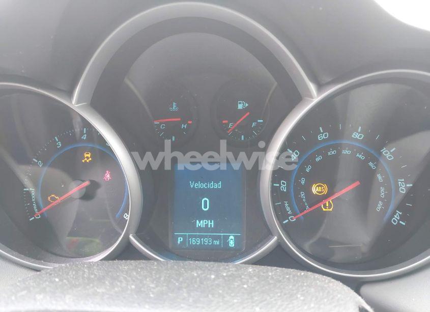Photo 7 of 2012 Chevrolet Cruze LS (VIN 1G1PC5SH5C7194552)