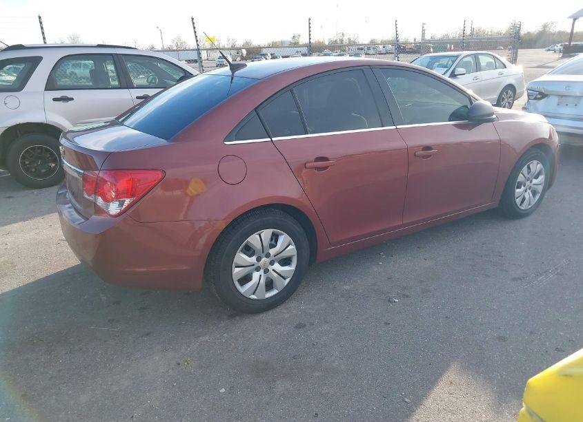 Photo 4 of 2012 Chevrolet Cruze LS (VIN 1G1PC5SH5C7400551)