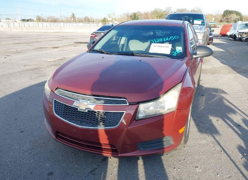 Photo 6 of 2012 Chevrolet Cruze LS (VIN 1G1PC5SH5C7400551)