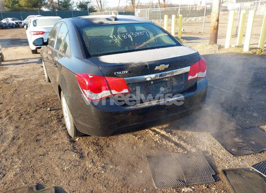 Photo 3 of 2016 Chevrolet Cruze LIMITED LS AUTO (VIN 1G1PC5SH5G7181676)