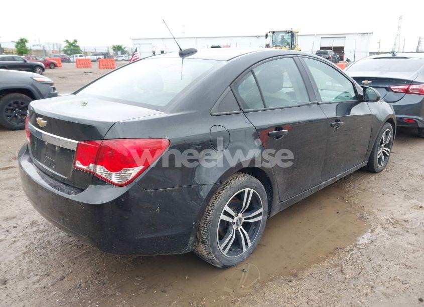 Photo 4 of 2016 Chevrolet Cruze LIMITED LS AUTO (VIN 1G1PC5SH5G7215941)