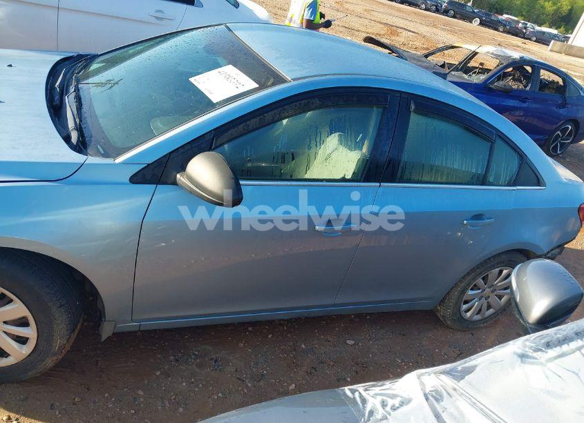 Photo 14 of 2011 Chevrolet Cruze LS (VIN 1G1PC5SH6B7267488)