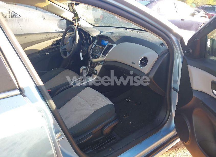 Photo 5 of 2011 Chevrolet Cruze LS (VIN 1G1PC5SH6B7267488)