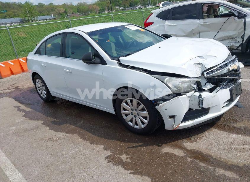 2011 Chevrolet Cruze LS (VIN 1G1PC5SH6B7274134) main photo