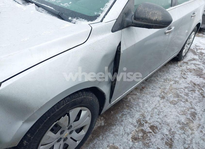 Photo 6 of 2012 Chevrolet Cruze LS (VIN 1G1PC5SH6C7101909)