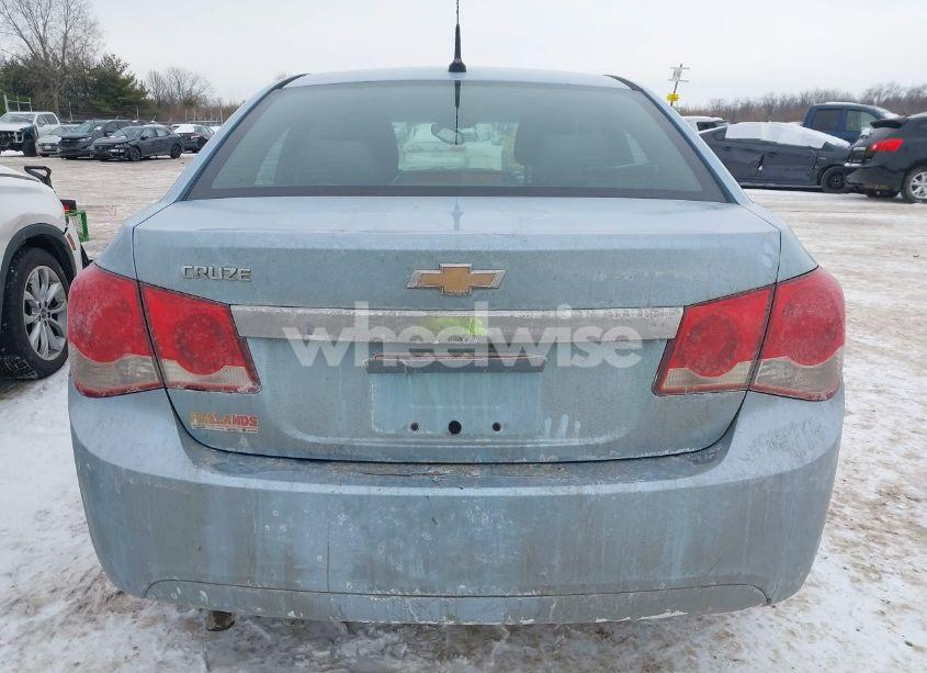 Photo 16 of 2012 Chevrolet Cruze LS (VIN 1G1PC5SH6C7189389)