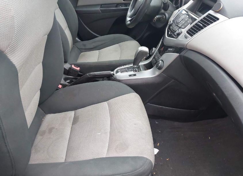Photo 5 of 2012 Chevrolet Cruze LS (VIN 1G1PC5SH6C7222486)