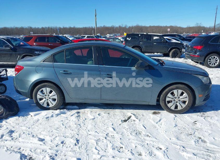 Photo 13 of 2012 Chevrolet Cruze LS (VIN 1G1PC5SH6C7238865)