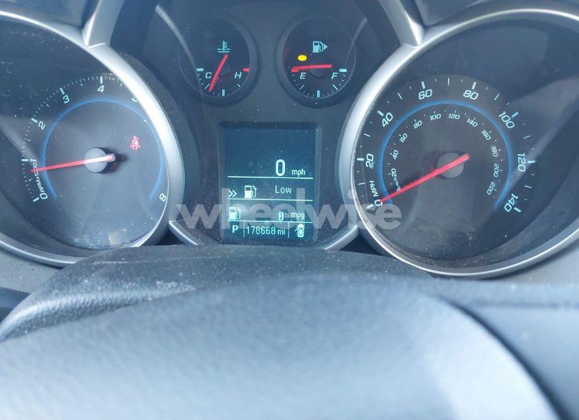 Photo 7 of 2012 Chevrolet Cruze LS (VIN 1G1PC5SH6C7238865)