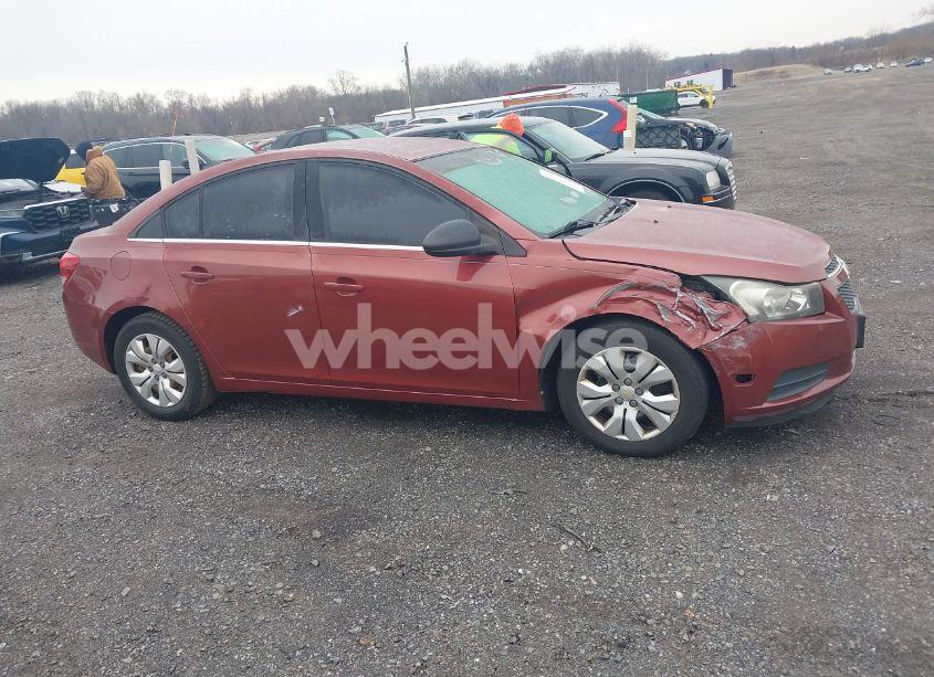 Photo 13 of 2012 Chevrolet Cruze LS (VIN 1G1PC5SH6C7275172)