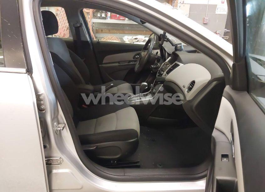 Photo 5 of 2012 Chevrolet Cruze LS (VIN 1G1PC5SH6C7284664)