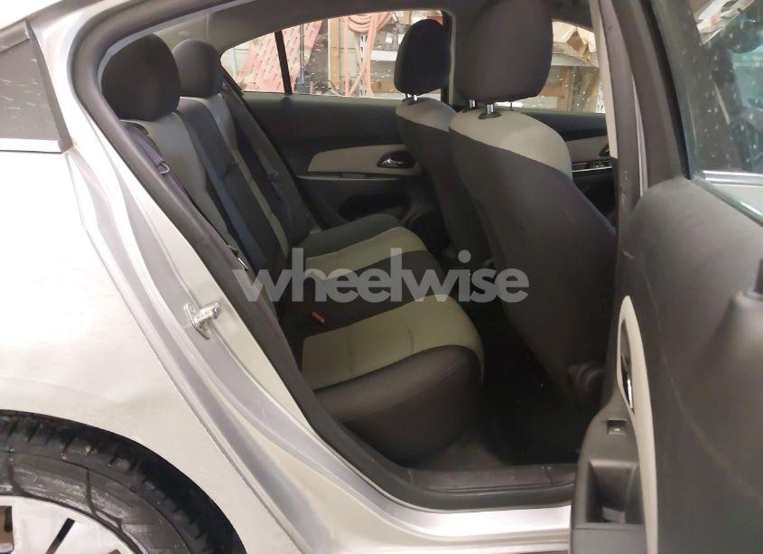 Photo 8 of 2012 Chevrolet Cruze LS (VIN 1G1PC5SH6C7284664)