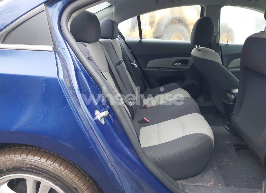 Photo 8 of 2012 Chevrolet Cruze LS (VIN 1G1PC5SH6C7295938)