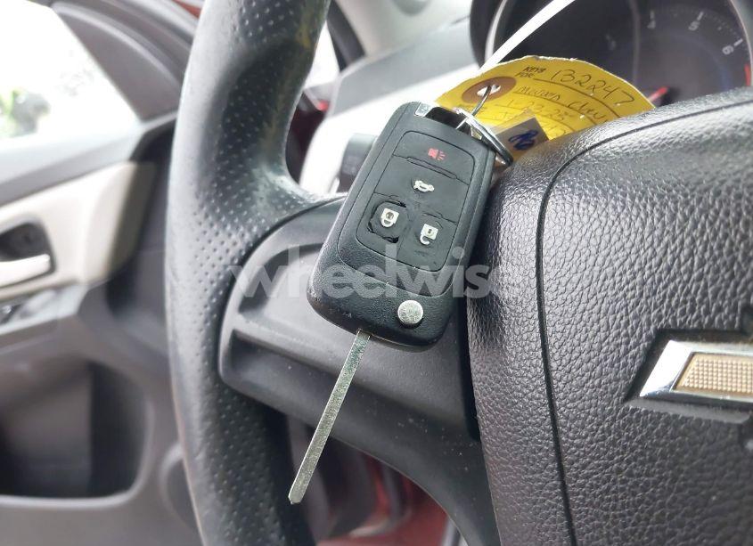 Photo 11 of 2012 Chevrolet Cruze LS (VIN 1G1PC5SH6C7385302)
