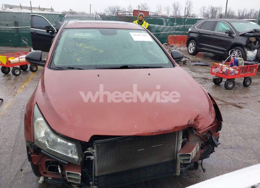 Photo 13 of 2012 Chevrolet Cruze LS (VIN 1G1PC5SH6C7385302)