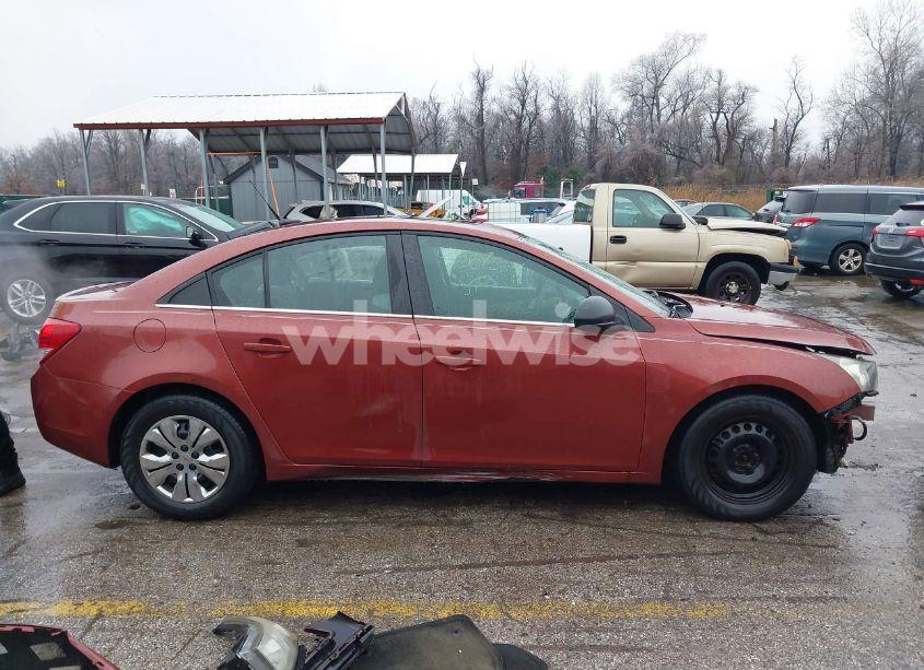 Photo 14 of 2012 Chevrolet Cruze LS (VIN 1G1PC5SH6C7385302)