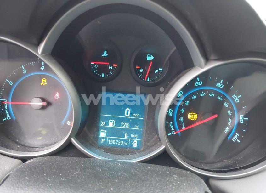 Photo 7 of 2012 Chevrolet Cruze LS (VIN 1G1PC5SH6C7385302)